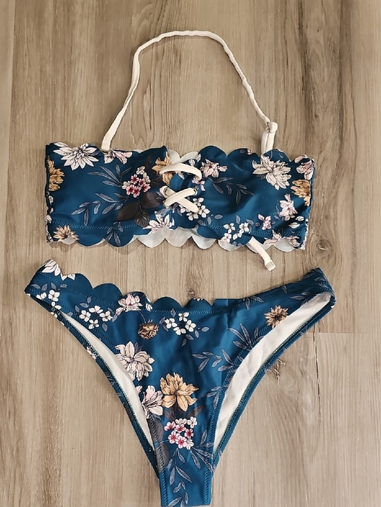 Zaful Other - Zaful White and Teal Floral Scalloped Bikini